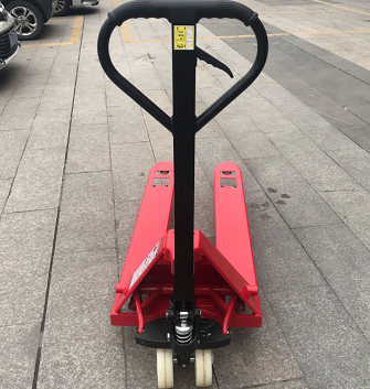 汛期來臨，叉車需要加倍進行保護了
